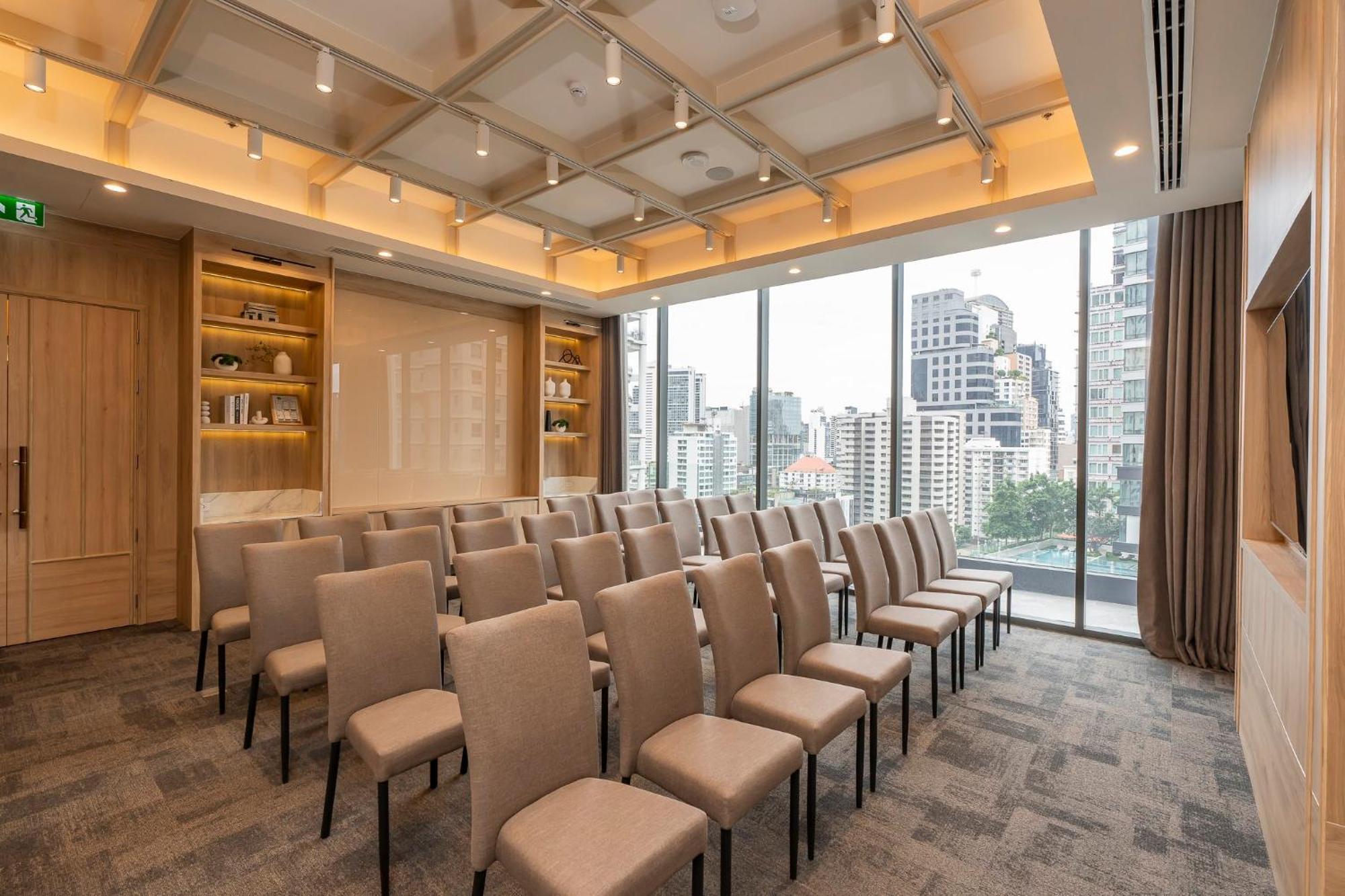 Staybridge Suites Bangkok Sukhumvit By Ihg Kültér fotó