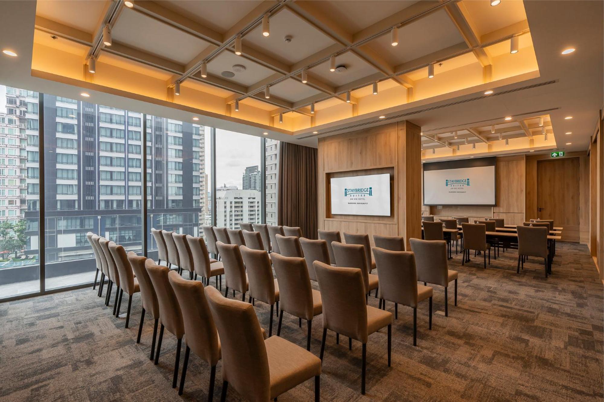 Staybridge Suites Bangkok Sukhumvit By Ihg Kültér fotó