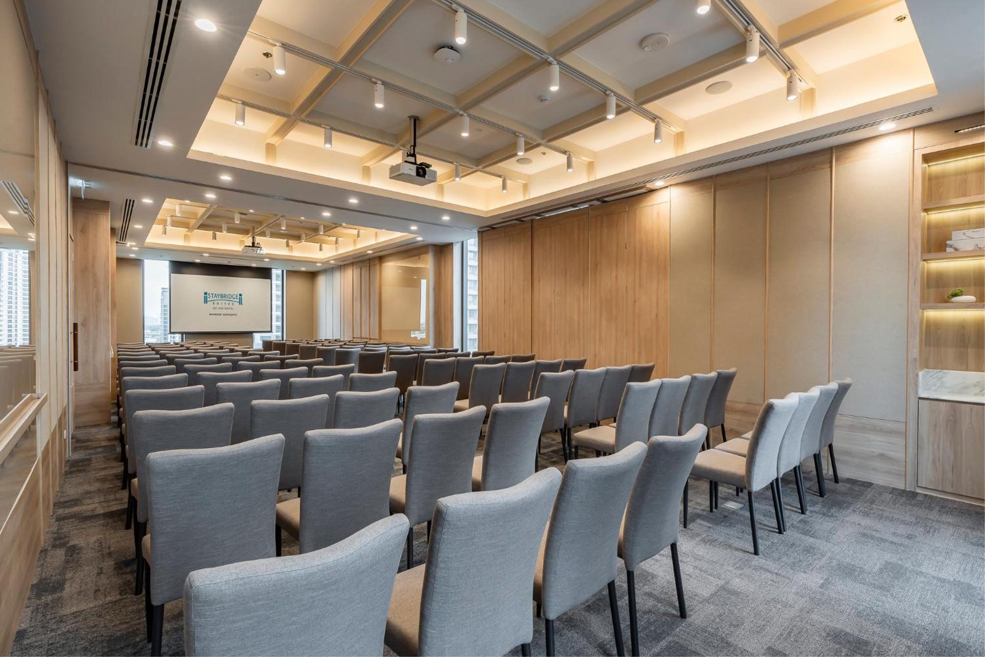 Staybridge Suites Bangkok Sukhumvit By Ihg Kültér fotó