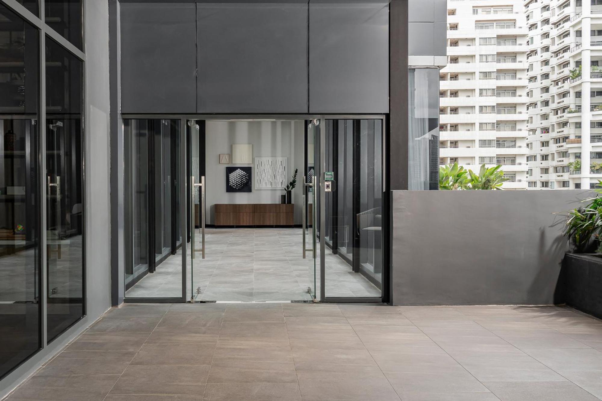 Staybridge Suites Bangkok Sukhumvit By Ihg Kültér fotó