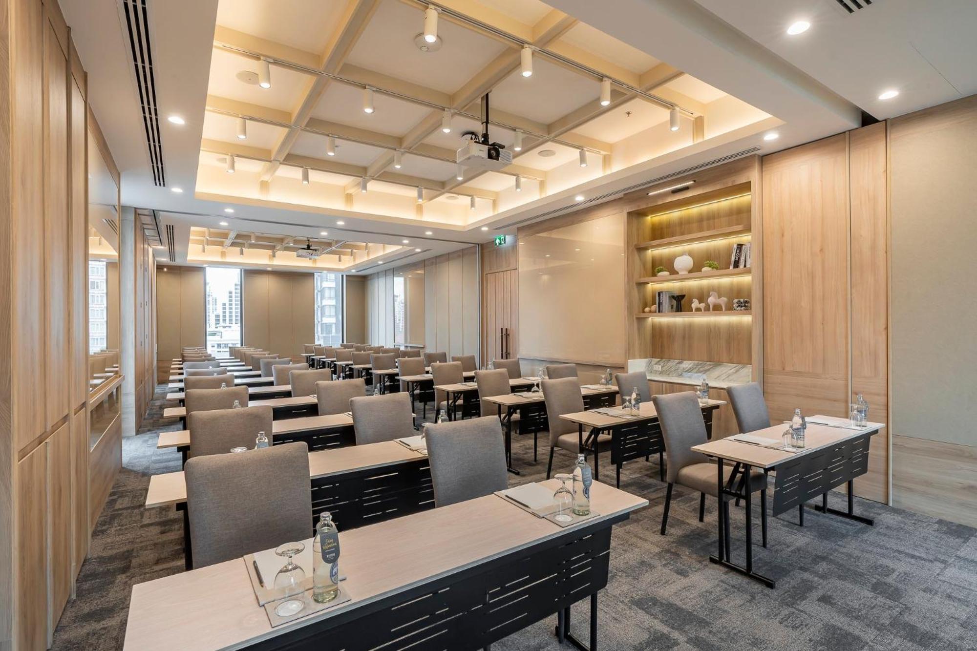 Staybridge Suites Bangkok Sukhumvit By Ihg Kültér fotó
